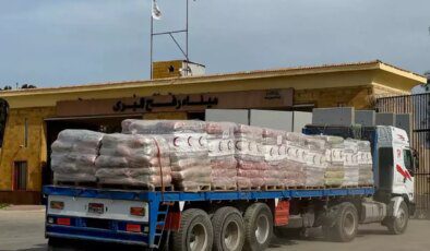 Gazze’ye nefes imkanı! Refah Kapısı çift yönlü açıldı