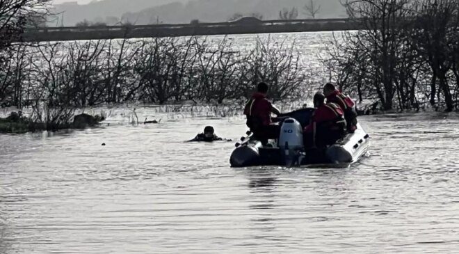 Manisa’da gölet kenarında kaybolan genç aranıyor