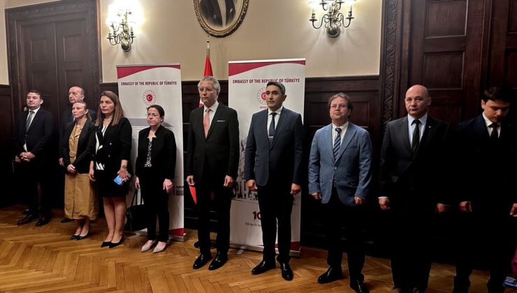 Atina’da 15 Temmuz demokrasi şehitleri anıldı