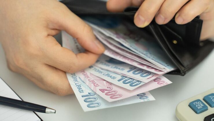 İndirim beklerken sürpriz zam! Akaryakıtta tabela yine değişiyor