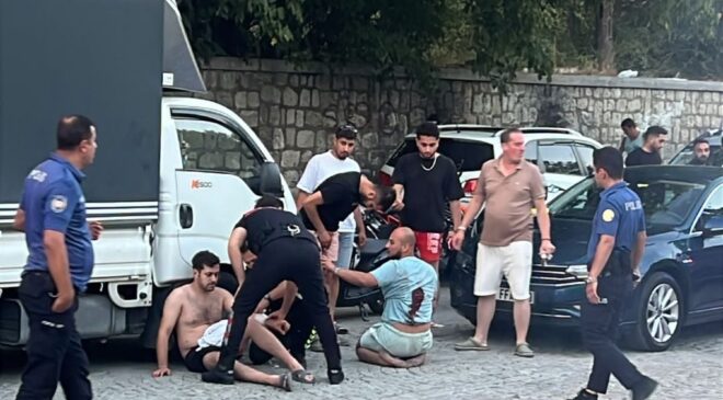 Kağıthane’de yol verme kavgası: 4 yaralı, 3 gözaltı