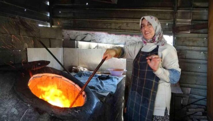 Kavurucu sıcakta ekmek paralarını böyle kazanıyorlar