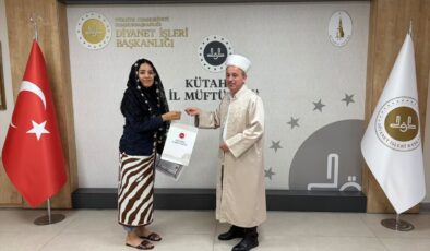 Meksikalı Rubi Ramirez Martinez Kütahya’da Müslüman oldu