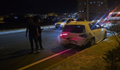 Nusaybin’de otomobil çarpıştı: 3 yaralı
