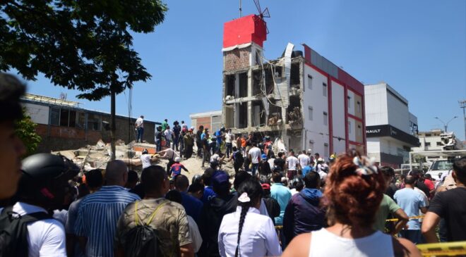 Kolombiya’da 7,4’lük Deprem: 132 Can Kaybı