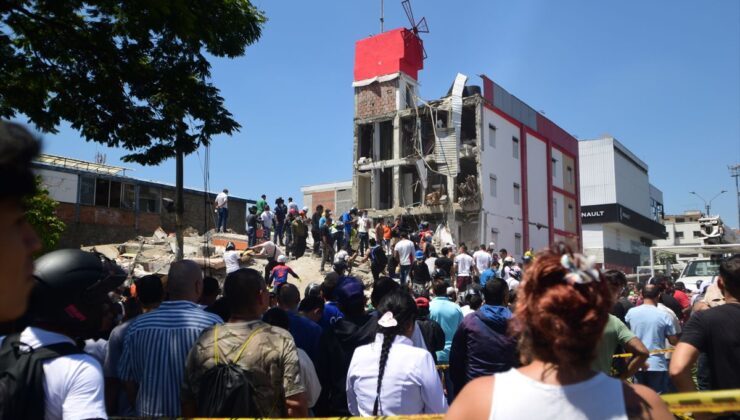 Kolombiya’da 7,4’lük Deprem: 132 Can Kaybı