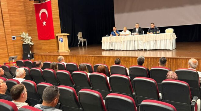 Vezirköprü’de muhtarlarla istişare toplantısı