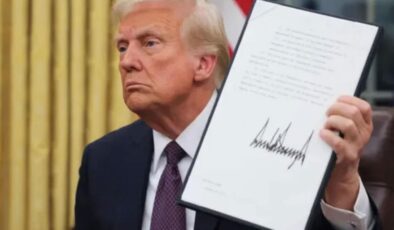 Trump, resmi evraklarda ‘süper zeka’ ifadesini zorunlu kılan kararnameyi imzaladı