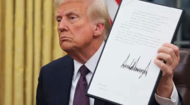 Trump, resmi evraklarda ‘süper zeka’ ifadesini zorunlu kılan kararnameyi imzaladı