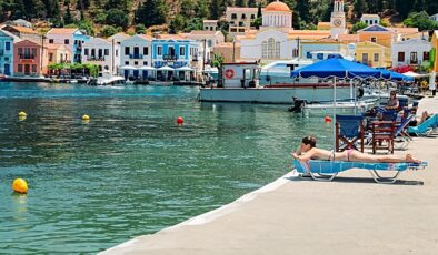 Türkiye’nin hemen dibinde! Meis Adası’nda 1 yıl kalana 280 bin TL verilecek