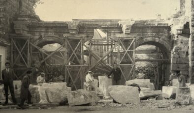 Antalya’da Varyant ve Hadrian Kapısı’nın eski ve yeni hali fotoğraflara yansıdı