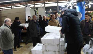 Denize kıyısı olmayan Sivas’tan Ege’ye palamut gidiyor! Tanesi 100 liradan satılıyor