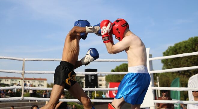 Denizli’de Yeşilay işbirliğiyle uyuşturucuya karşı kick boks galası düzenlendi