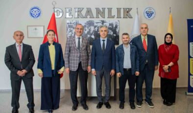 Prof. Dr. İsak Emin Aktepe, EBYÜ İlahiyat Fakültesi Dekanlığına yeniden getirildi