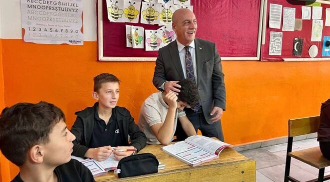 Şırnak’ta askeri heyet, LGS ve YKS’ye hazırlanan öğrencileri ziyaret etti